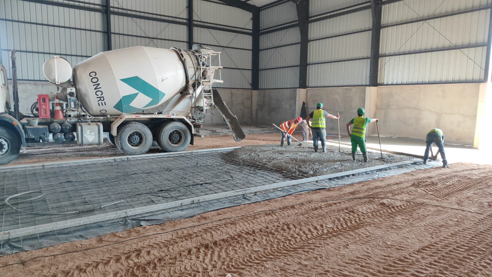 Mixer blanco de HEC durante cargamento